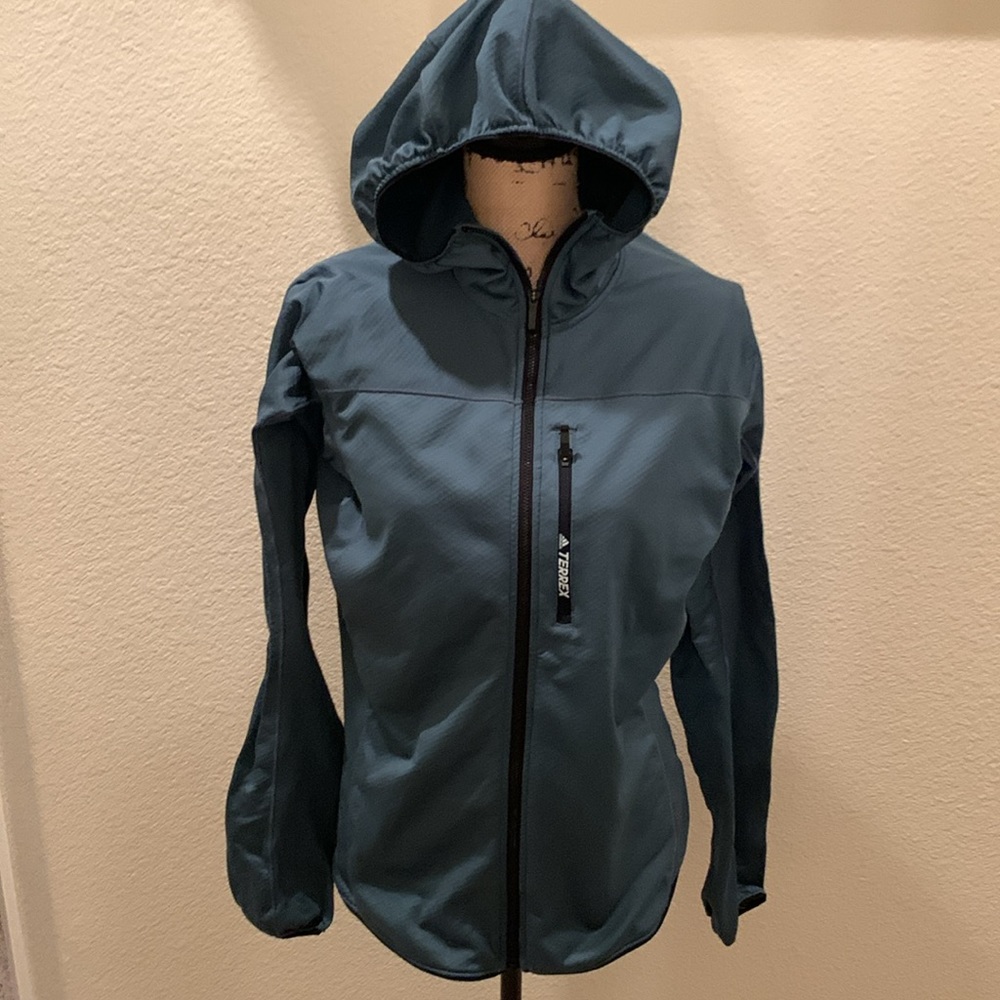 Women’s Terrex Tech Flooce Light Hooded Hiking Jacket